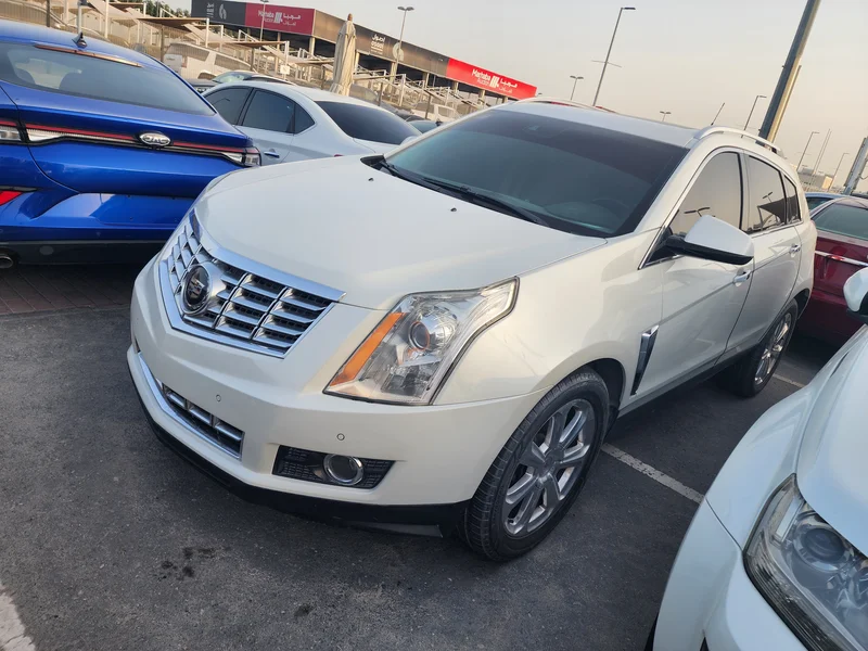 كاديلاك SRX فاخرة 2013 GCC كاملة المواصفات بدون حوادث نظيفة جدا من الداخل والخارج 100%62931650435714112
