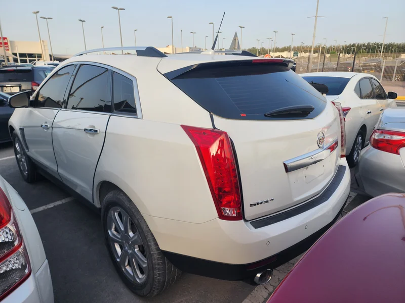 كاديلاك SRX فاخرة 2013 GCC كاملة المواصفات بدون حوادث نظيفة جدا من الداخل والخارج 100%62931650435714111
