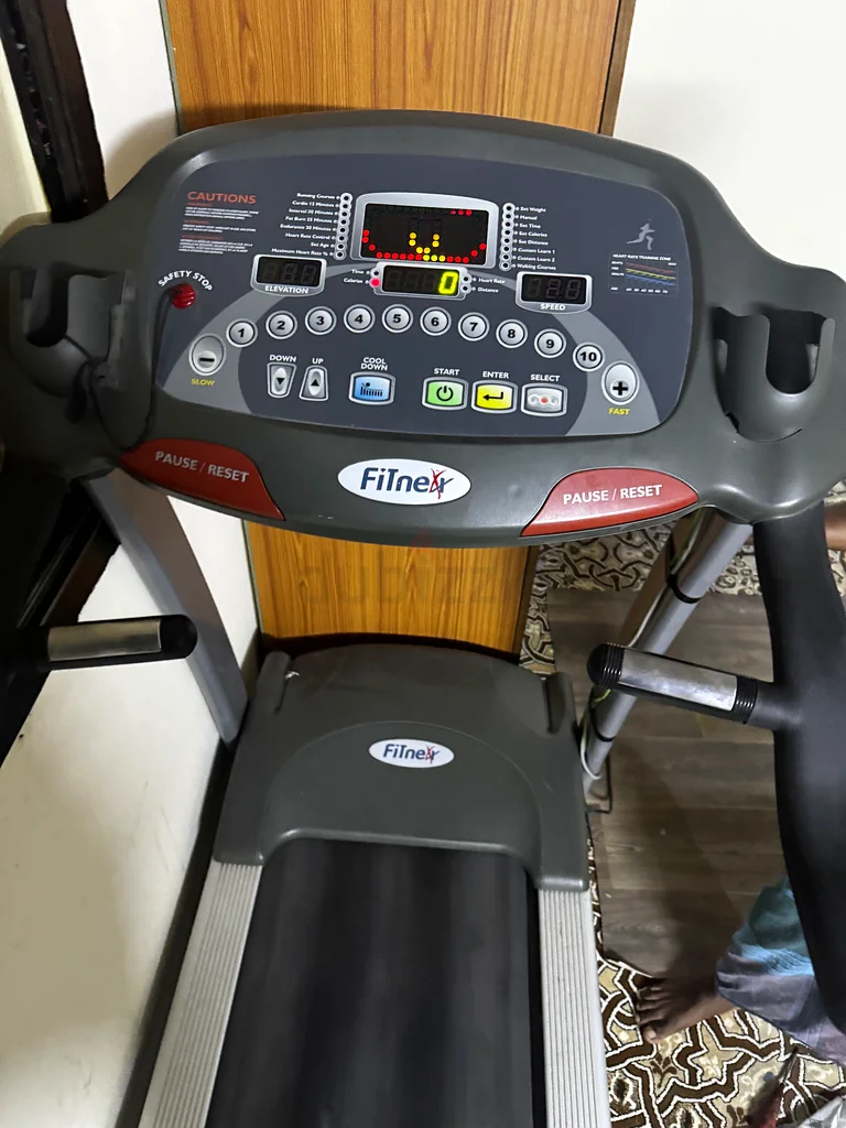 جهاز المشي FitNex T60 - بوابتك نحو اللياقة البدنية!63242171168899113