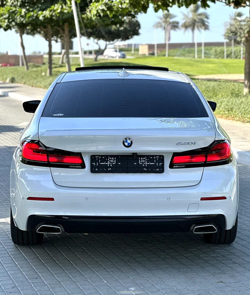 BMW 520i, 2022 model, GCC, fully loaded, first owner from the agency, agency checks to date, and und63228784645121113