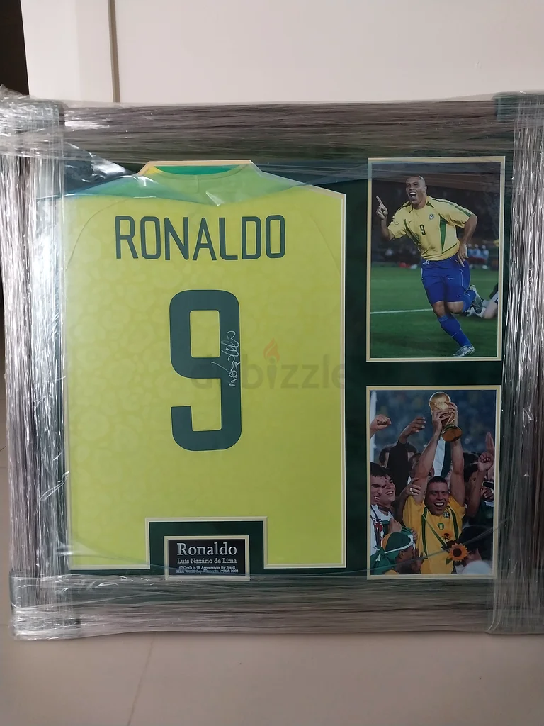 Limited Edition Signed Ronaldo Jersey - A Must-Have for Collectors!632083891520021128