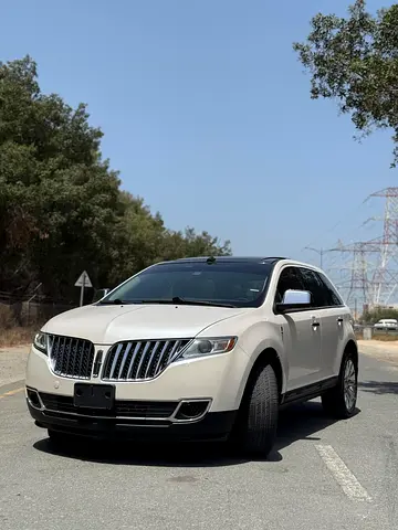 2015 Lincoln MKX 3500 - 3999 cc 6 cylinders 300 - 399 HP GCC Specs