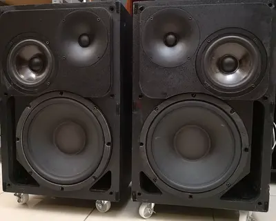 Heavy-Duty Eastern Acoustic Works USA pro Speakers for Sale!