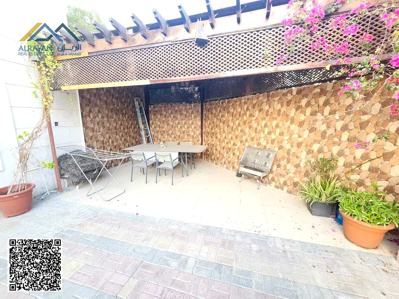 A very special corner villa for rent in Al Rawda 162868797062658112