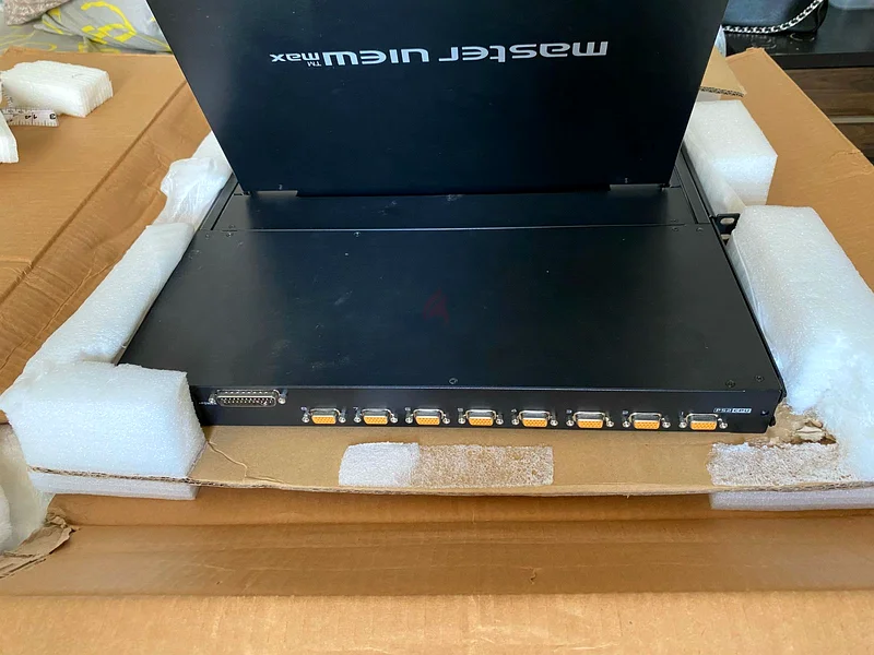 lCD KVM Switch CL100863167578373889111