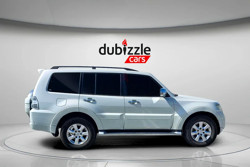 AED 1775/month | 2014 Mitsubishi Pajero  | GCC Specs | Ref#31264263152749595521112