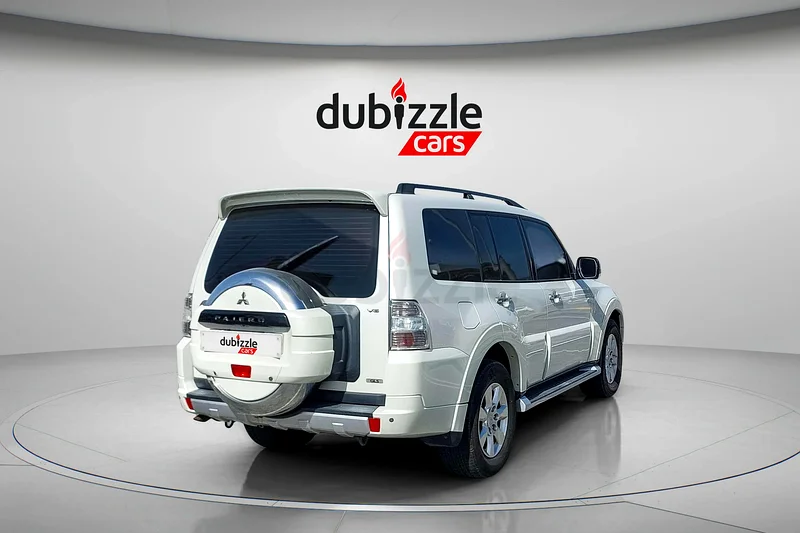 AED 1775/month | 2014 Mitsubishi Pajero  | GCC Specs | Ref#31264263152749595521114
