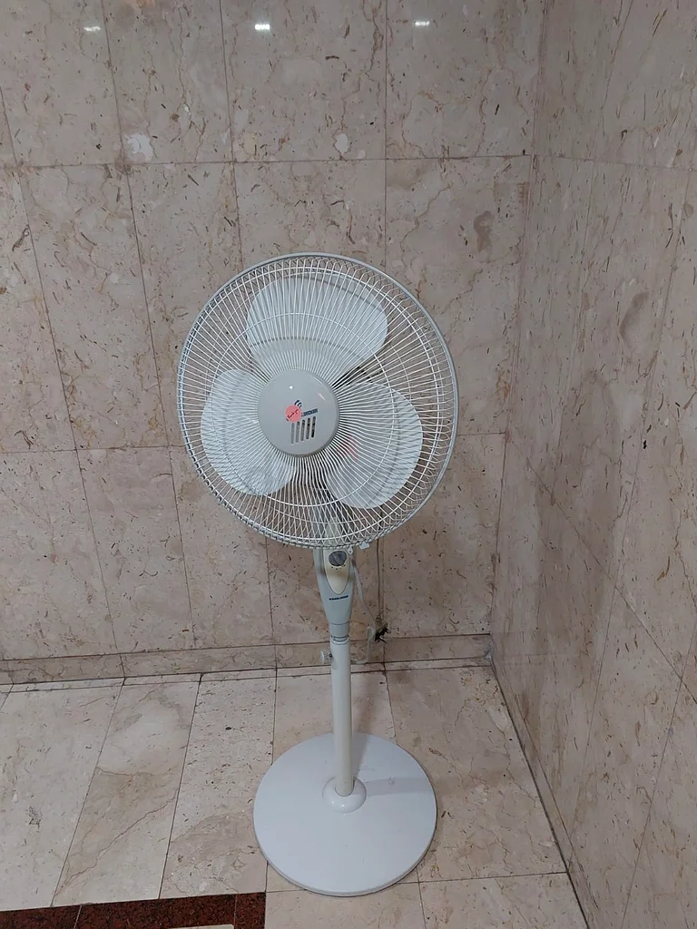 مروحتان واقفتان محمولتان - تدفق هواء قوي63188181648897111