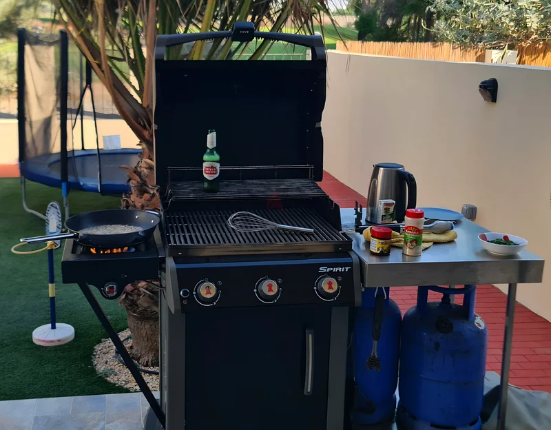 Fully Upgraded Weber BBQ – Loaded with Premium Extras63252948403330112