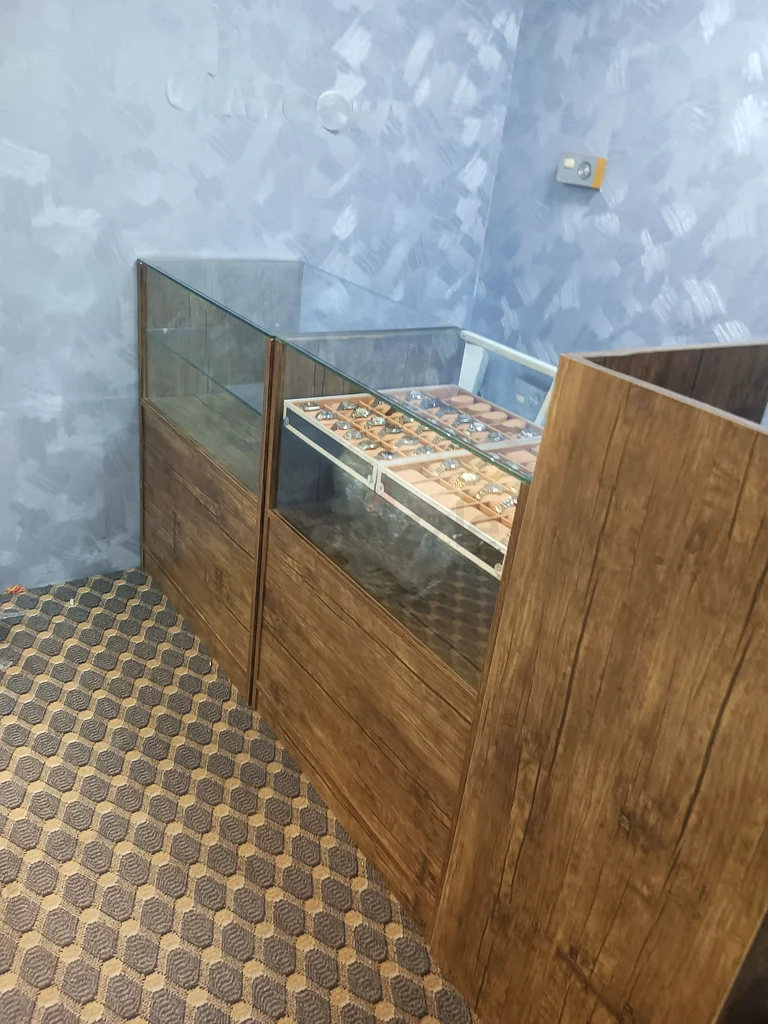 Mdf Display Counter63257629742467111
