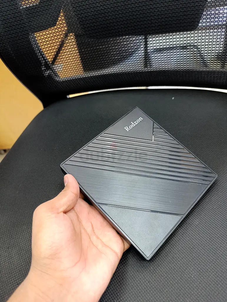 Ravishing External CD/DVD Drive - Perfect for Digital Libraries!