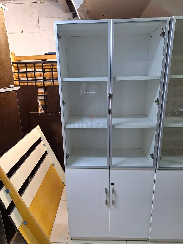 رف كتاب63219827837441111