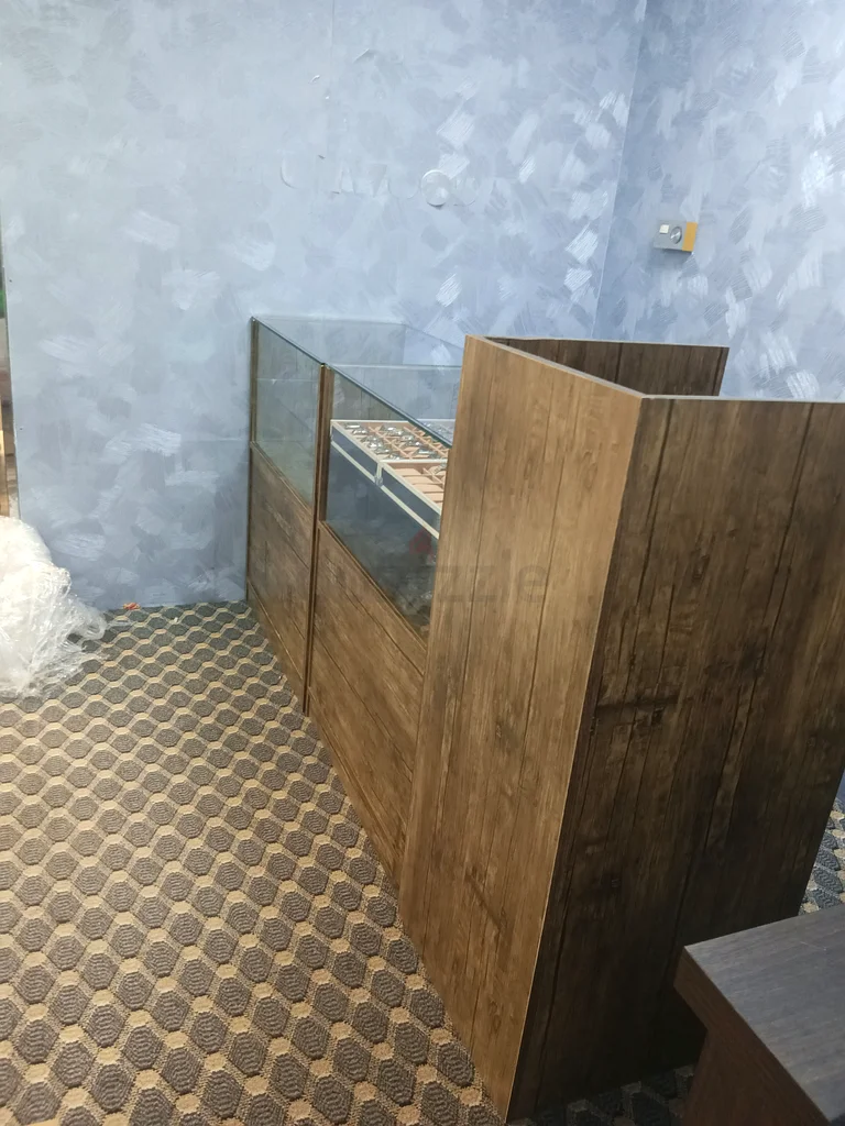 Mdf Display Counter63257629742467112