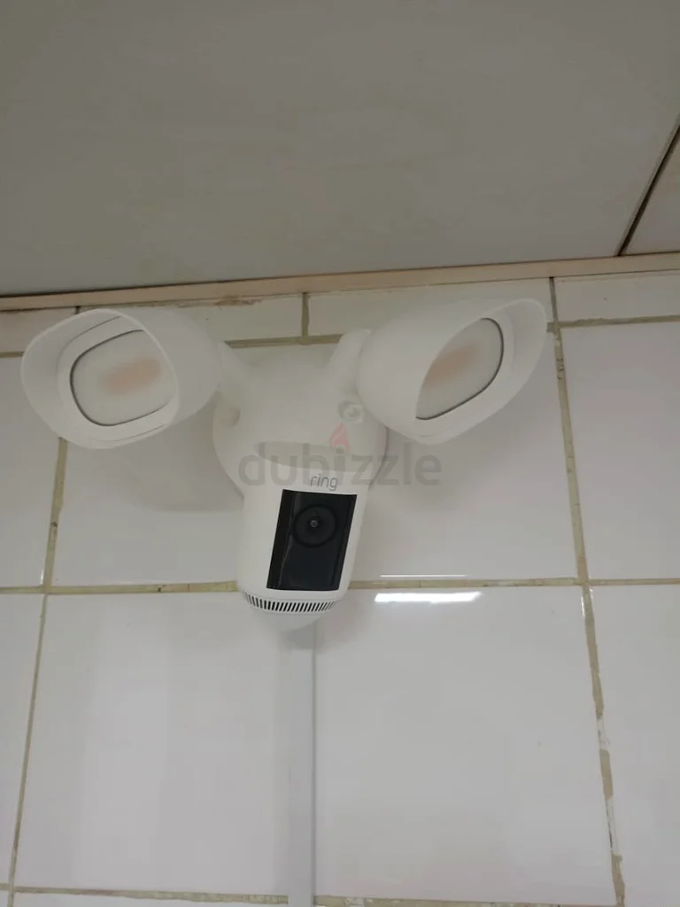 أضئ أمنك مع كاميرا رينج فلاودلايت كام برو!63262404114563111