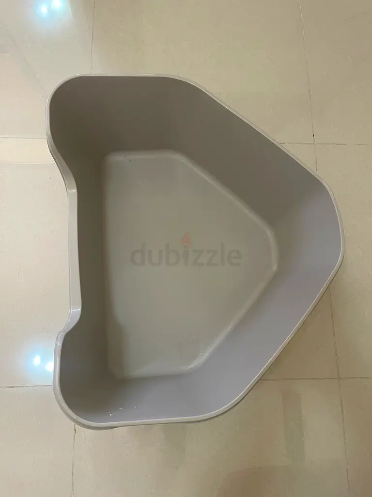 Huge cat litter box63232648199169111