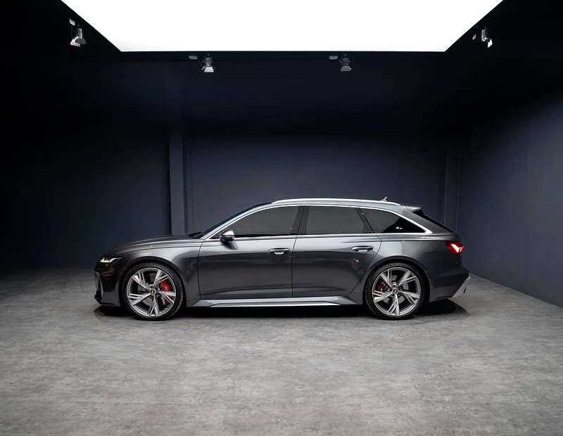 SUMMER PRIVÉ OFFER • 7,275x60 • 0% DP • 2021 Audi RS6 Avant • Audi Warranty + Service • GCC •63225700067329111
