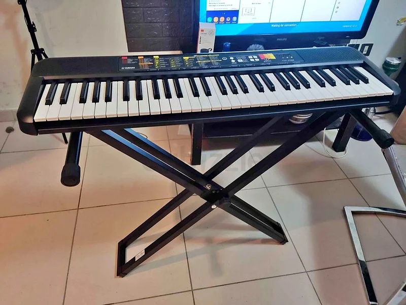 معلمة بيانو عربية متاحة للدروس الخاصة63219356824962111
