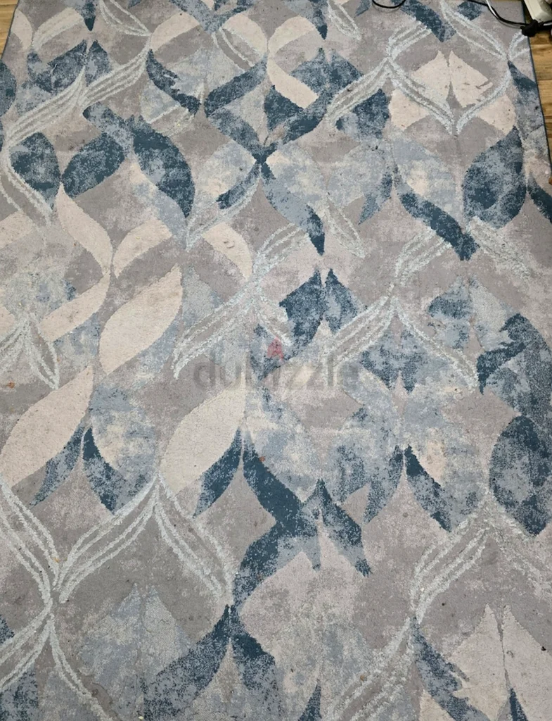 Turkish carpet in a good condition size 150x230632114180186891124
