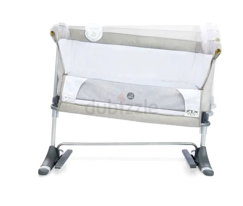 Comfortable and Modern Baby Bassinet for Sale!63204862896515112