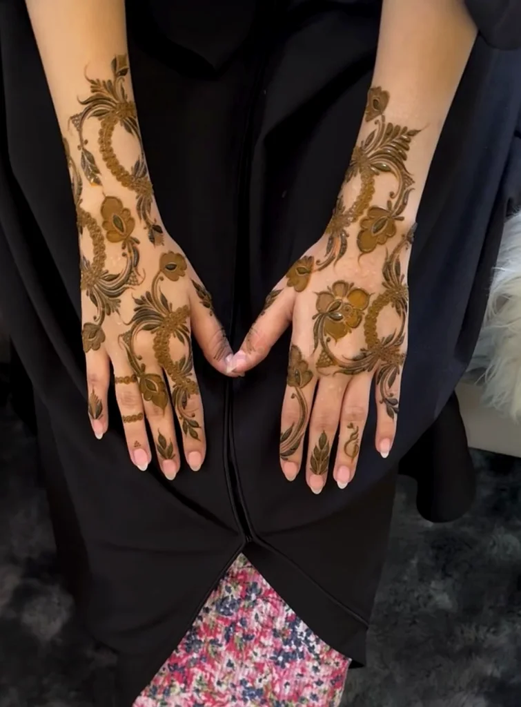 Makeup and henna artist63222349027457111