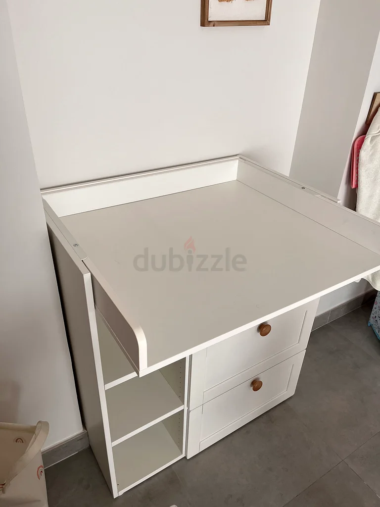 Baby changing table - like new63207398668547113