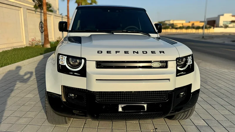 نسخة Defender Edition P525 V8 من ألمانيا بحالة ممتازة.63399896891010114