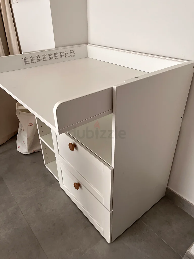Baby changing table - like new63207398668547112