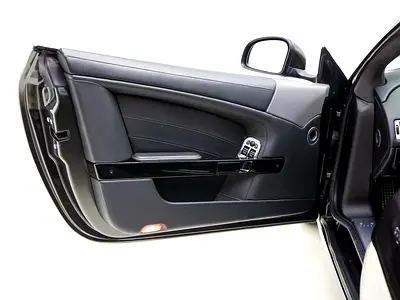 صورة مصغرة 18 لـ 2015 Aston Martin DB9