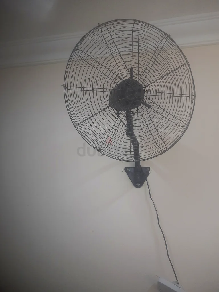 مروحة حائط كبيرة63178435731331111