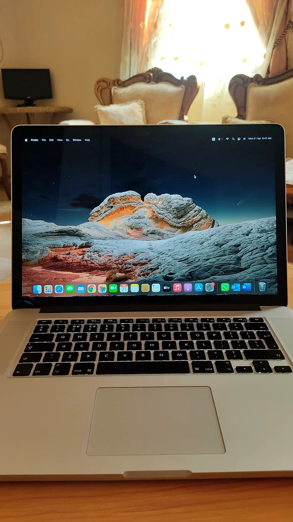 MacBook Pro 2015 | 16GB RAM 256GB SSD | 15.4 inch Built-in Retina Display |63167580015234111