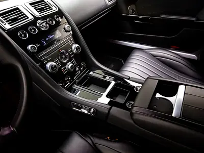 2015 Aston Martin DB9 照片 13