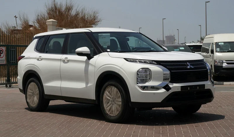 Mitsubishi outlander 202563223816782211111