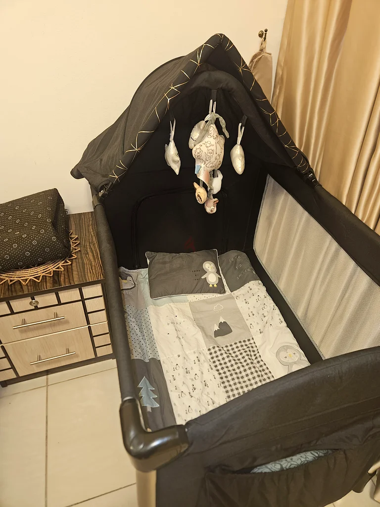 سرير أطفال قابل للطي63204273273345113