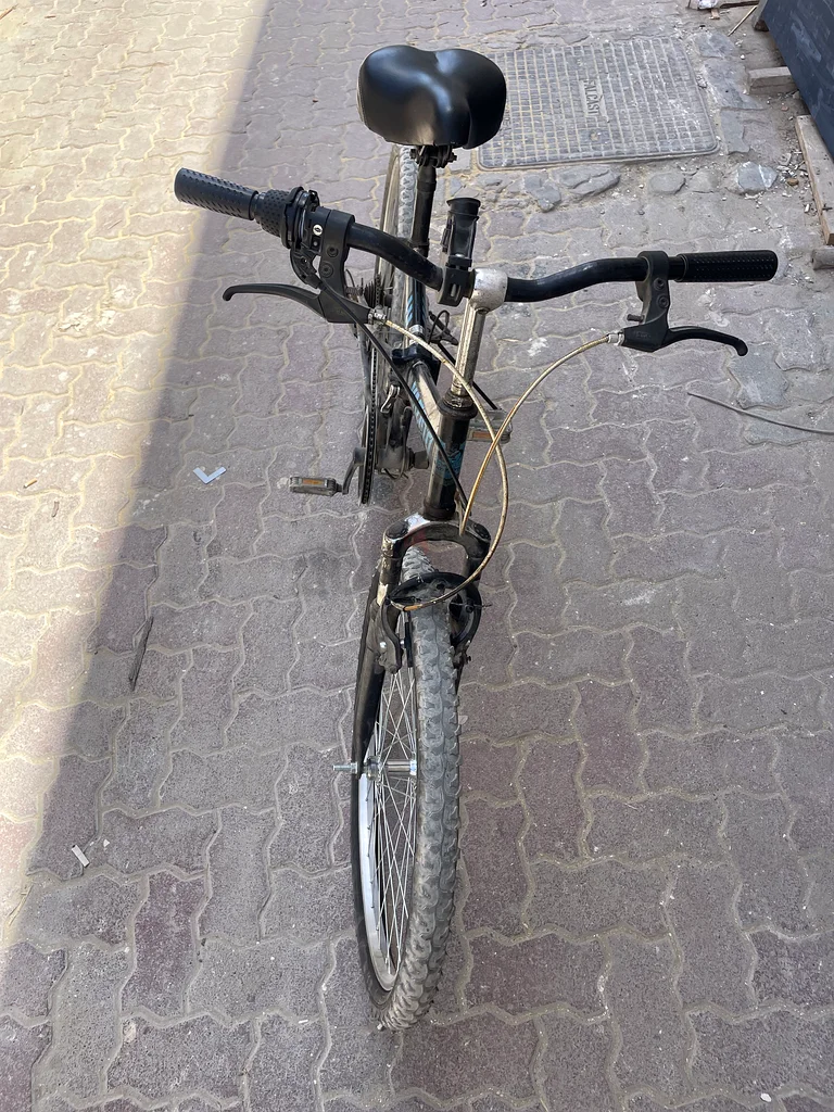 Durable Mountain Bike - Perfect for Adventures!63246753069571111