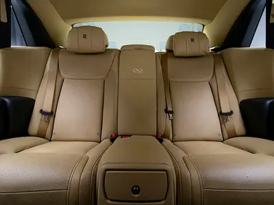 2019 ROLLS-ROYCE GHOST — миниатюра 16