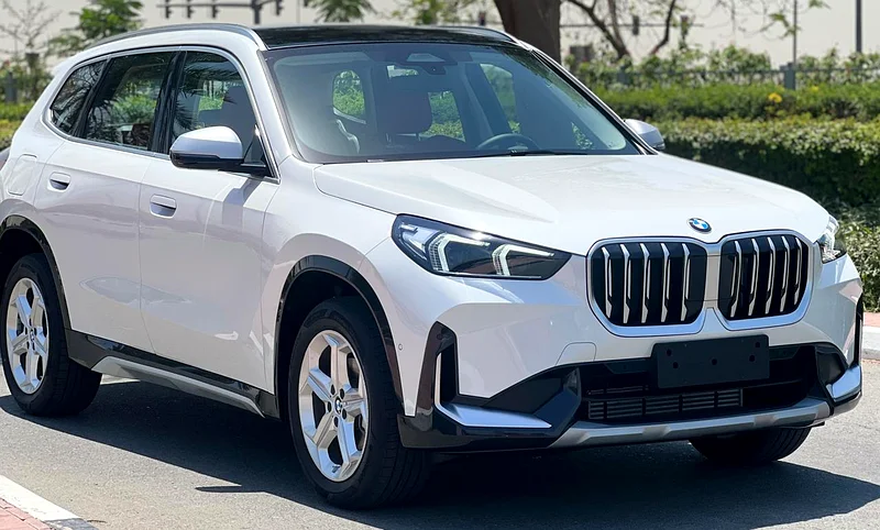 BMW X1 S drive 20LI | Long Wheel Base | No Accident63161069153155111