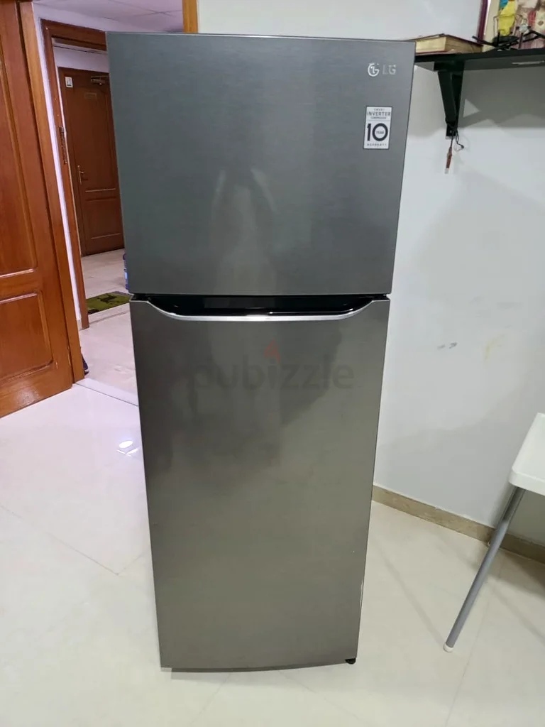 LG two door fridge freezer latest model litter used good condition and excellent working63200166832386112