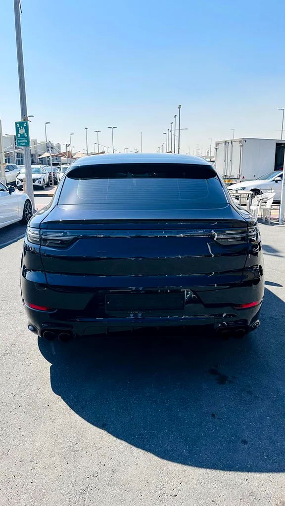 PORSCHE CAYENNE GTS COUPE 2021 GCC NO ACCIDENT NO REPAINT VERY CLEAN CAR63225697880579114