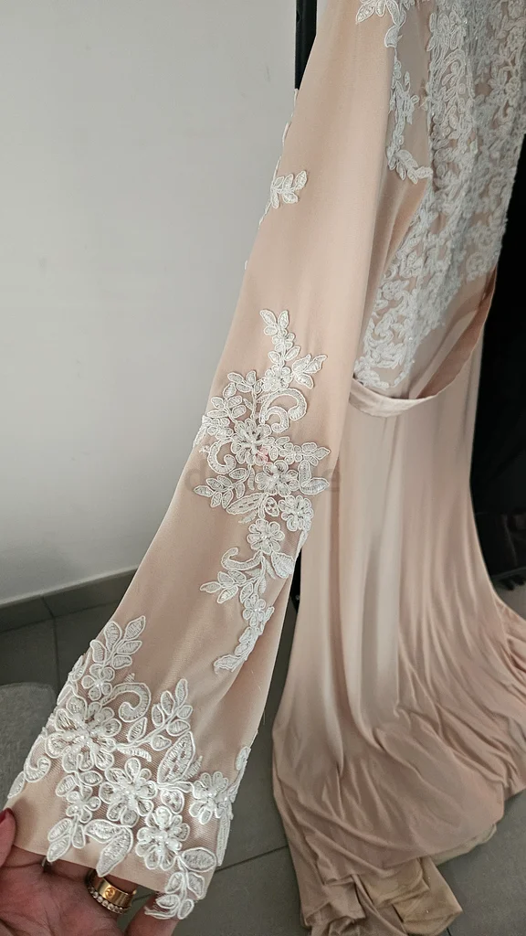 Formal dress63239617616515111