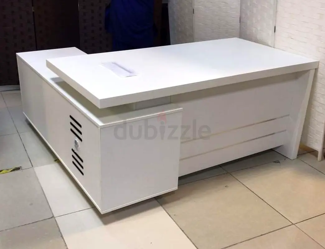 Manager L shape white table