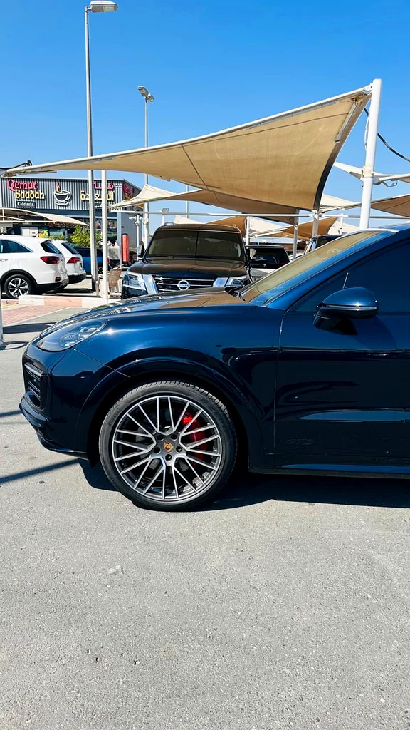 PORSCHE CAYENNE GTS COUPE 2021 GCC NO ACCIDENT NO REPAINT VERY CLEAN CAR63225697880579113
