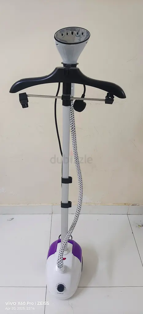 Garments streamer