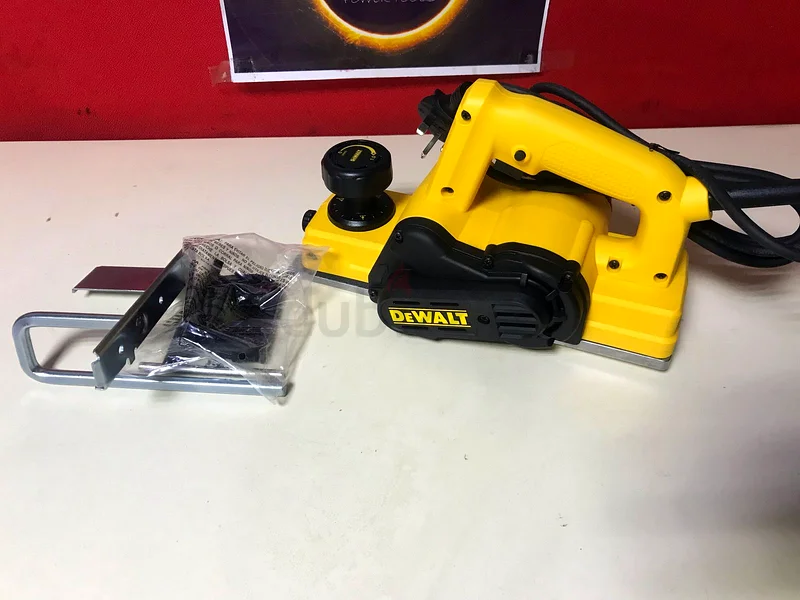 Dewalt Planer - Perfect for Smooth Finishes!631675858682911113