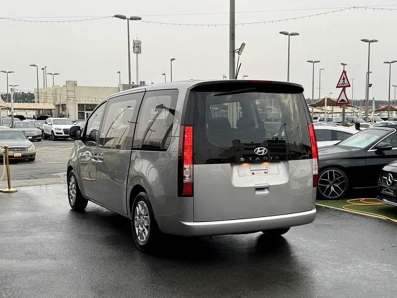 Staria 7 seats very clean car personal used63171299164803113