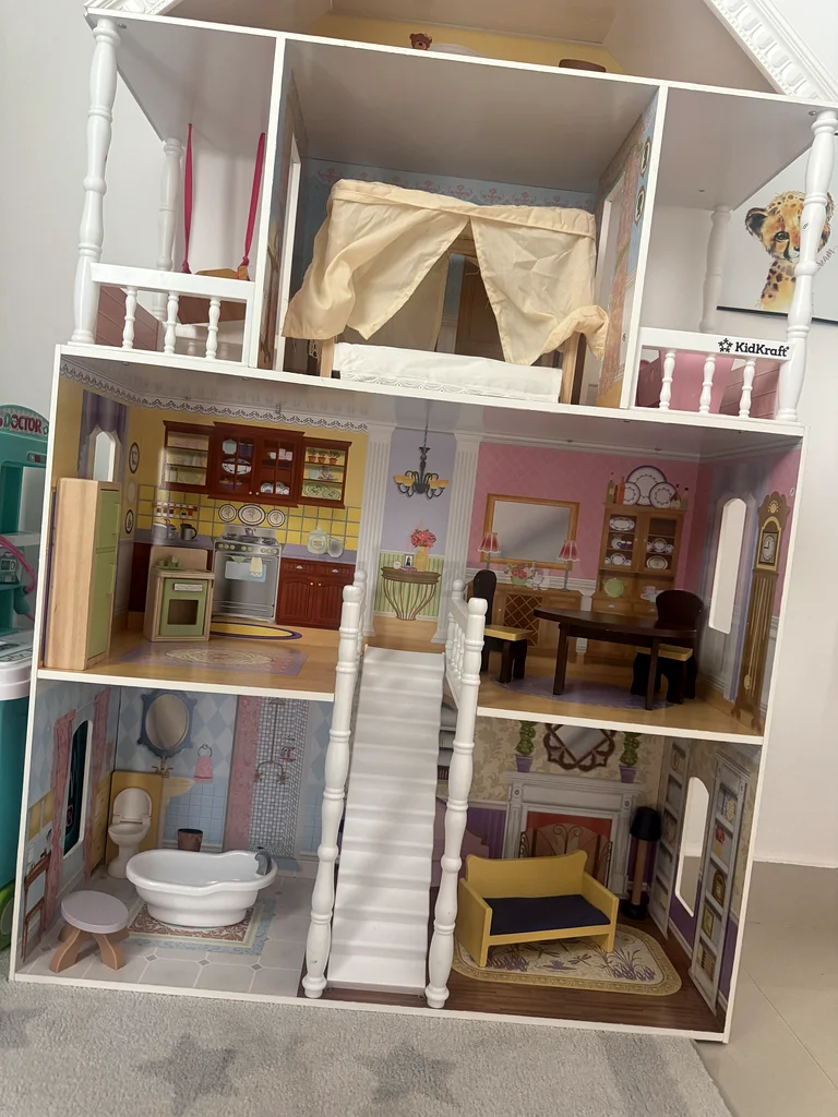 Children’s Doll House63205361497859113