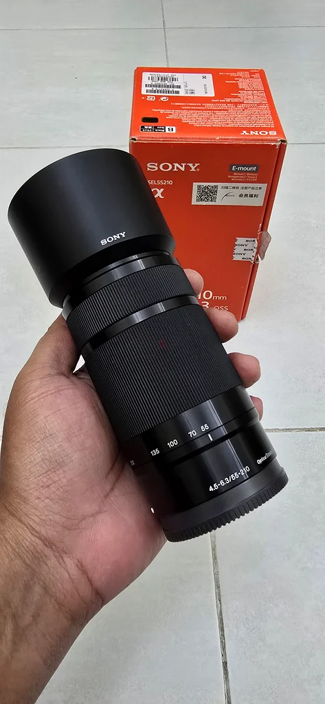 عدسة Sony بفتحة E Mount 55-210 F4.5-6.3 OSS (عدسة الكيت)63233640945921112