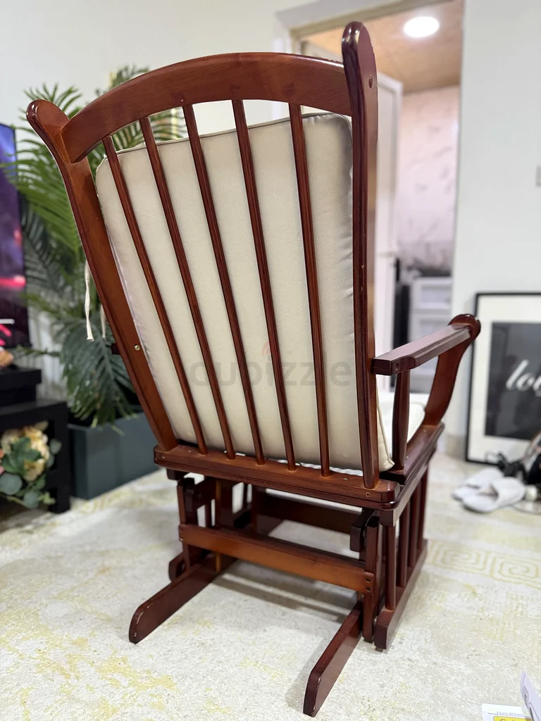 Glider rocking chair632042837635861129