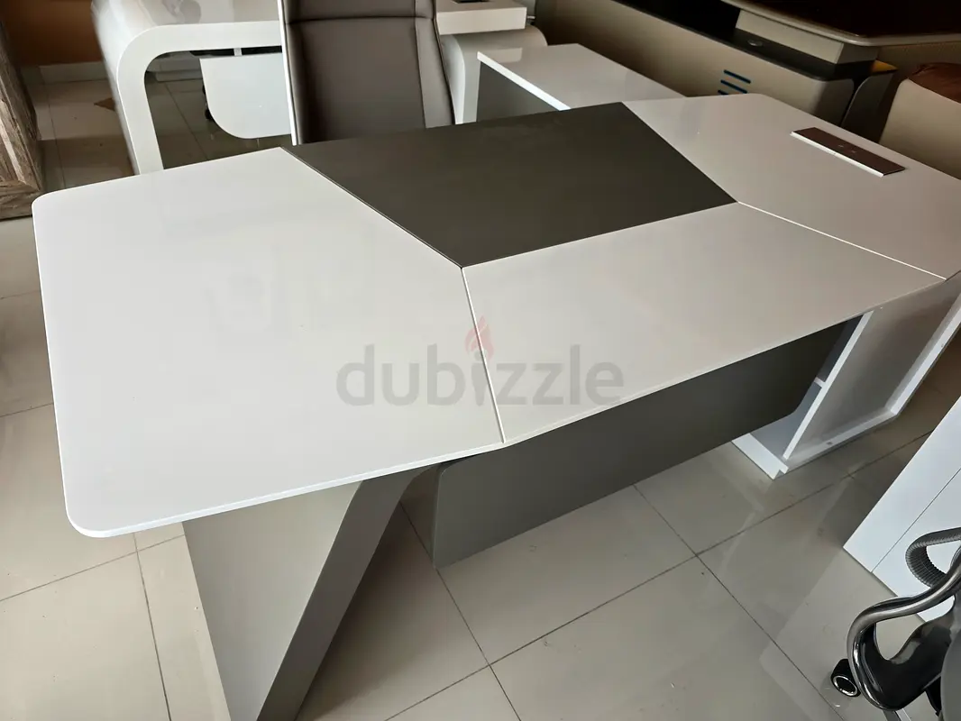 Executive L shape modern table glossy white63257110015489111