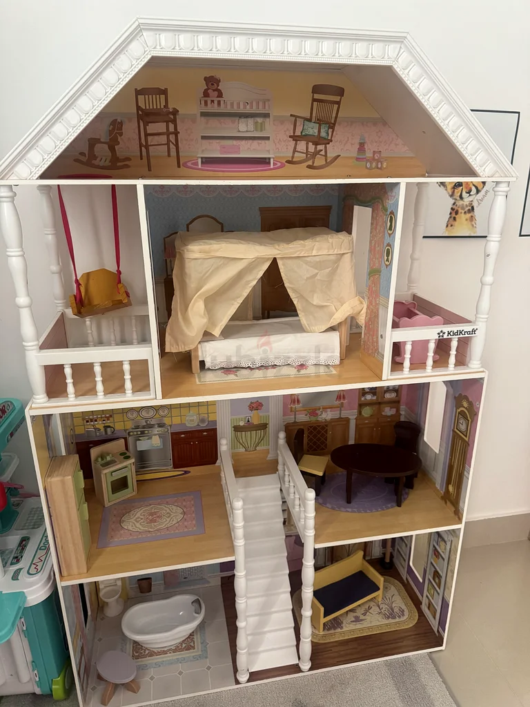 Children’s Doll House63205361497859111