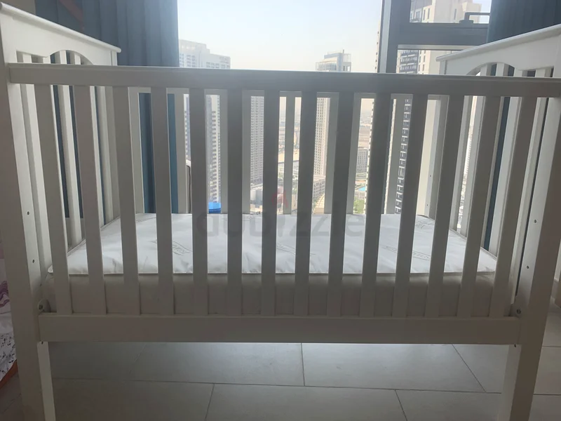 Pottery barn Kendall convertible crib63230708903170112